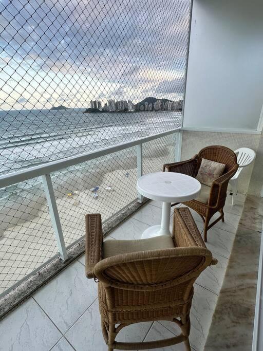 Hermoso Dpto Con Vista Frontal Al Mar Pitangueiras กัวรูจา ภายนอก รูปภาพ